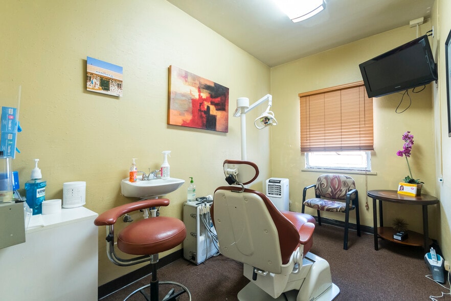 More Photos Of 3015 W 85th St, Inglewood Medical For Sale