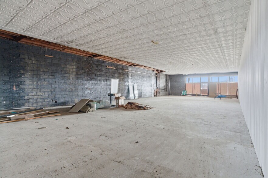 More Photos Of 657 Silas Deane Hwy, Wethersfield Freestanding For Lease