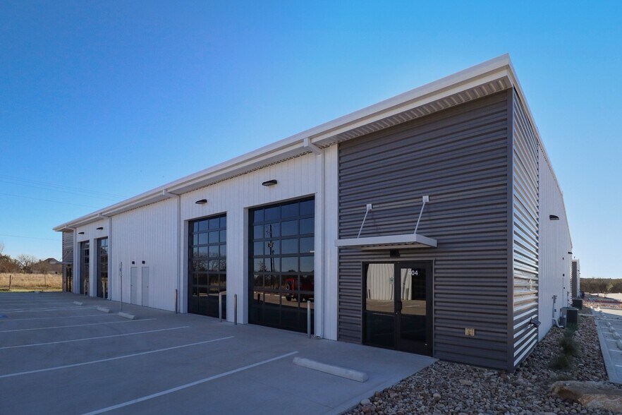 More Photos Of 181 Market St, Georgetown Light Distribution For Sale