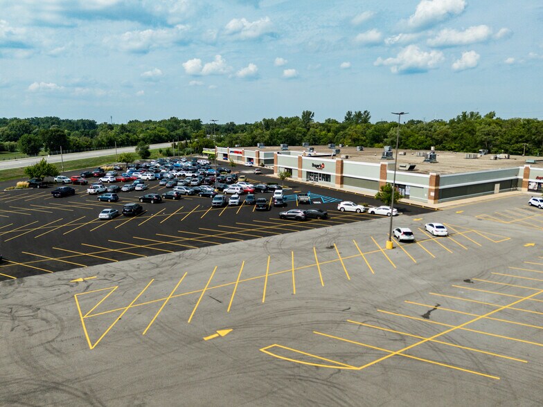 More Photos Of 8301-8349 Indianapolis Blvd, Highland Unknown For Lease