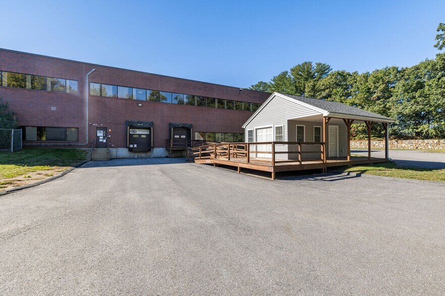 More Photos Of 6 Riverside Dr, Andover Research And Development For Lease