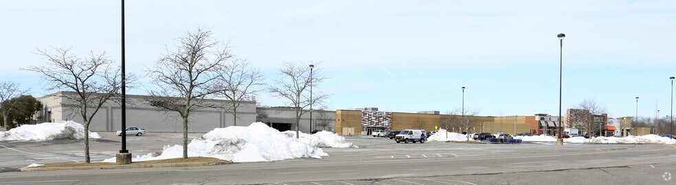 More Photos Of 600-650 Lee Blvd, Yorktown Heights Restaurant For Sale