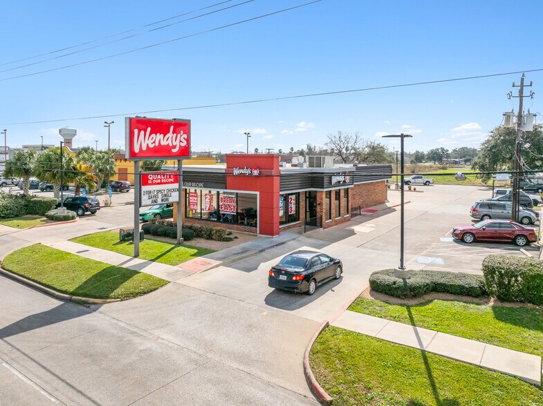 Primary Photo Of 4014 Spencer Hwy, Pasadena Fast Food For Sale