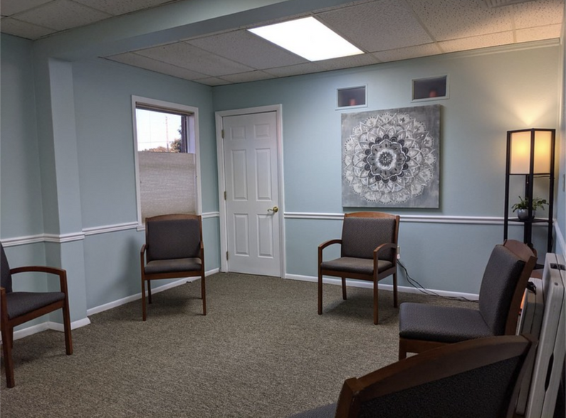 More Photos Of 3148 Southgate Cir, Sarasota Office For Sale