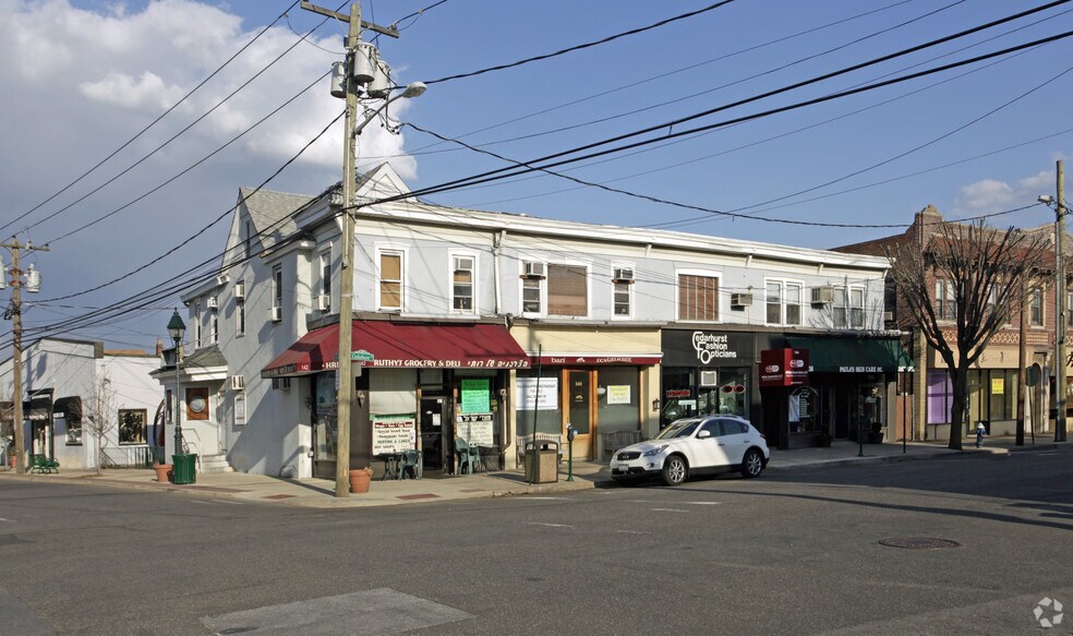 More Photos Of 136-140 Cedarhurst Ave, Cedarhurst Storefront Retail Residential For Lease