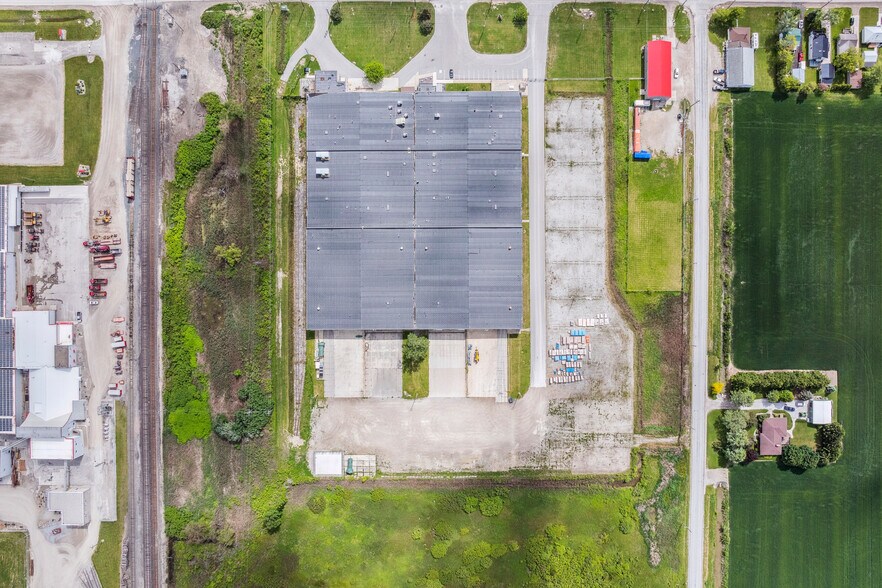 More Photos Of 189 Queen St N, Chatham-Kent Warehouse For Lease