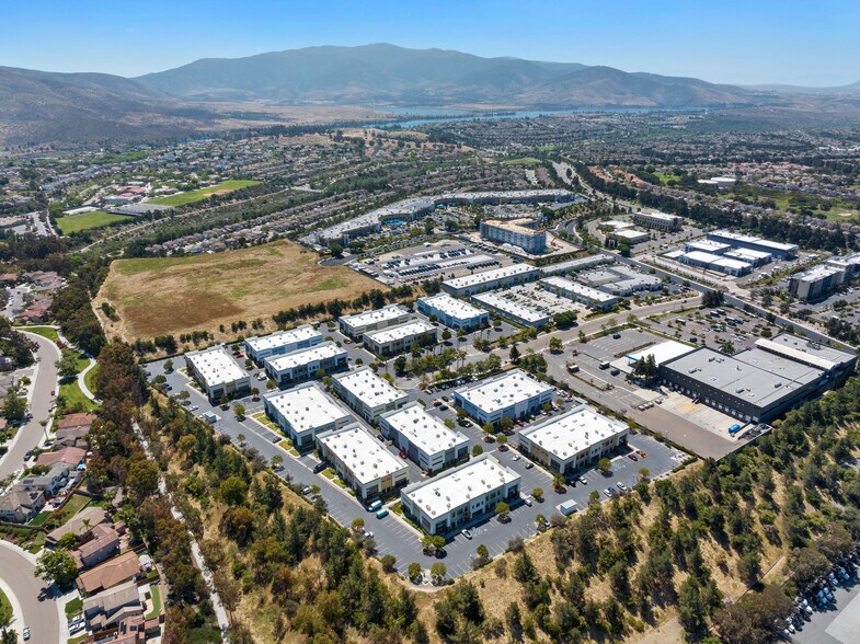 More Photos Of 2560-2566 Catamaran Way, Chula Vista Office For Lease