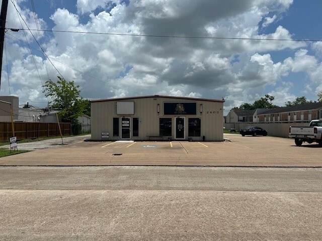 Primary Photo Of 2403 Galveston Ave, Pearland Freestanding For Lease