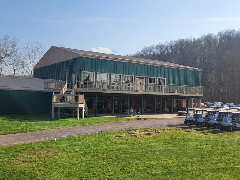 Primary Photo Of 144 Bel Meadow Dr, Mount Clare Golf Course Driving Range For Sale