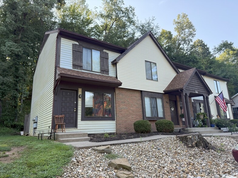 More Photos Of 1380 Country Side Dr, Newark Apartments For Sale