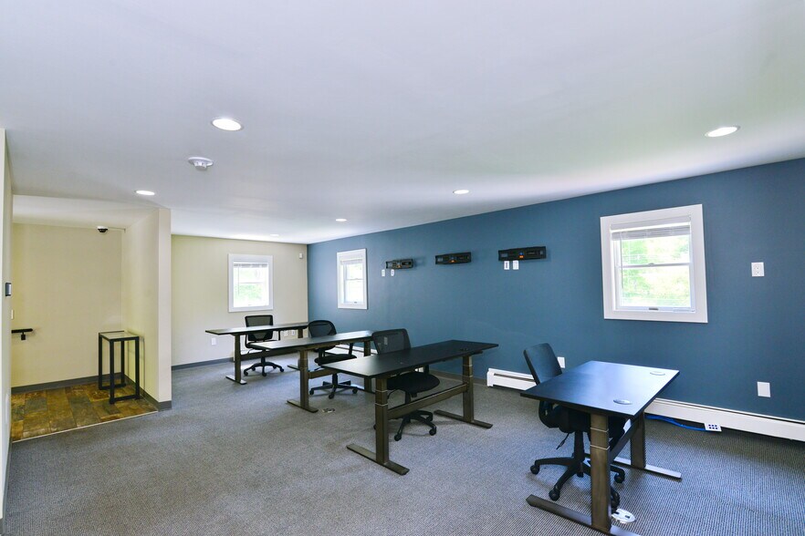 More Photos Of 186 Grove St, Franklin Office For Sale