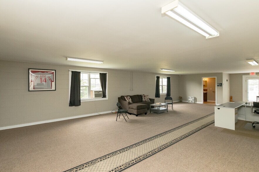 More Photos Of 1266 E Stuart Dr, Hillsville Industrial For Sale