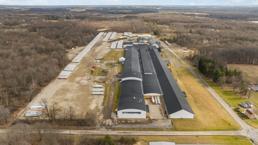 More Photos Of 16123 Armour St NE, Alliance Warehouse For Lease