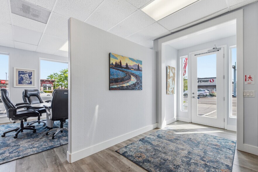 More Photos Of 1202 Commercial Ave, Anacortes Office For Sale
