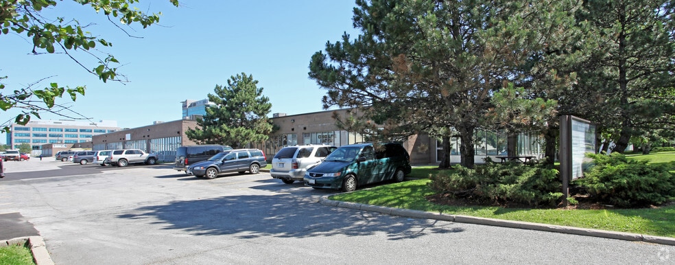 More Photos Of 500-560 Gordon Baker Rd, Toronto Light Manufacturing For Lease