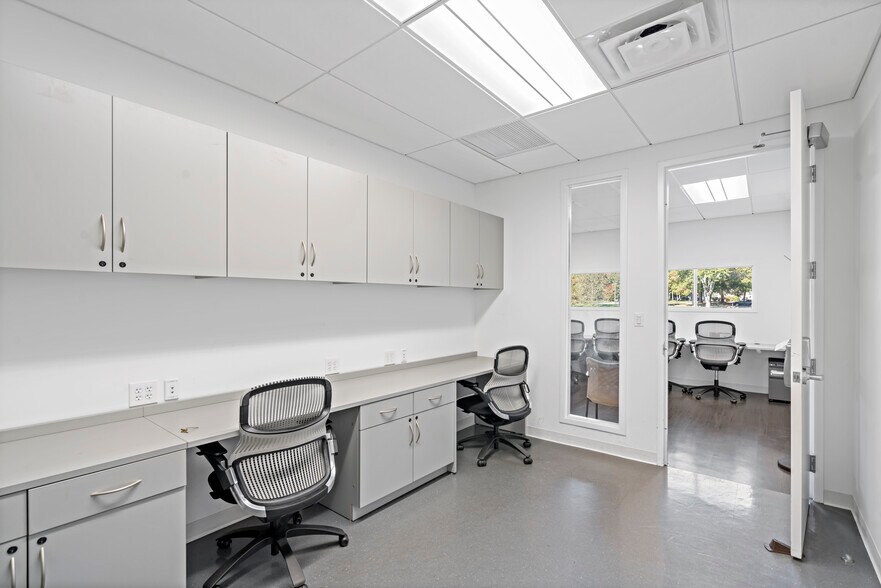 More Photos Of 700 Dresher Rd, Horsham Township Office For Lease