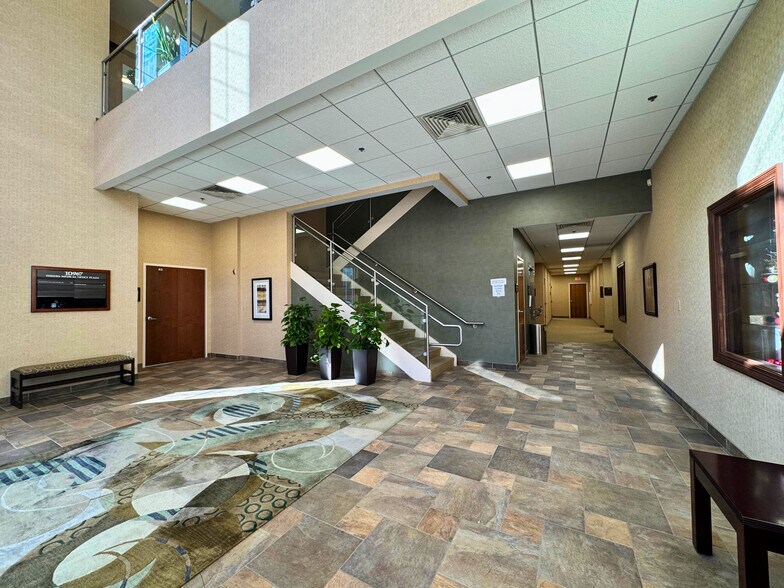 More Photos Of 10967 Allisonville Rd, Fishers Medical For Lease