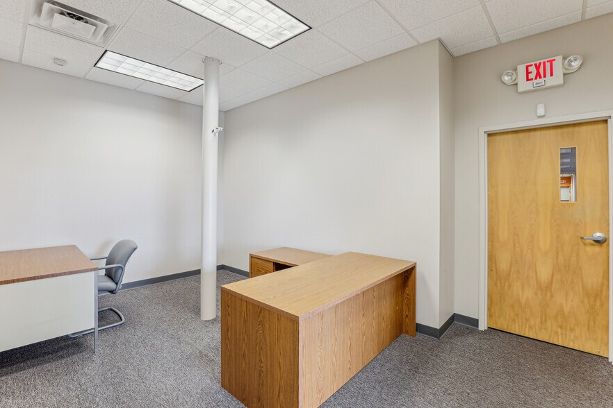 More Photos Of 60 Overbrook Dr, Monroe Flex For Sale