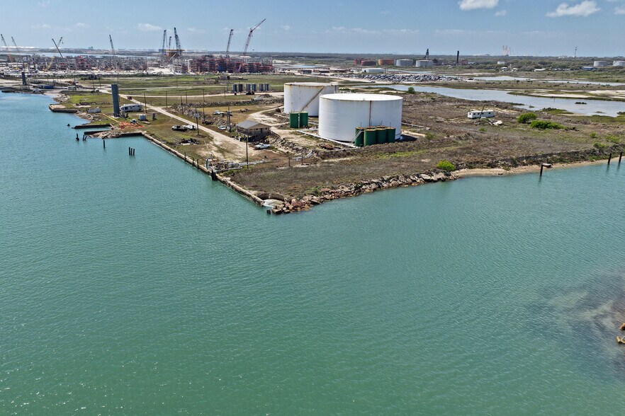 More Photos Of 854 Cr 4692, Aransas Pass Chemical Oil Refinery For Sale