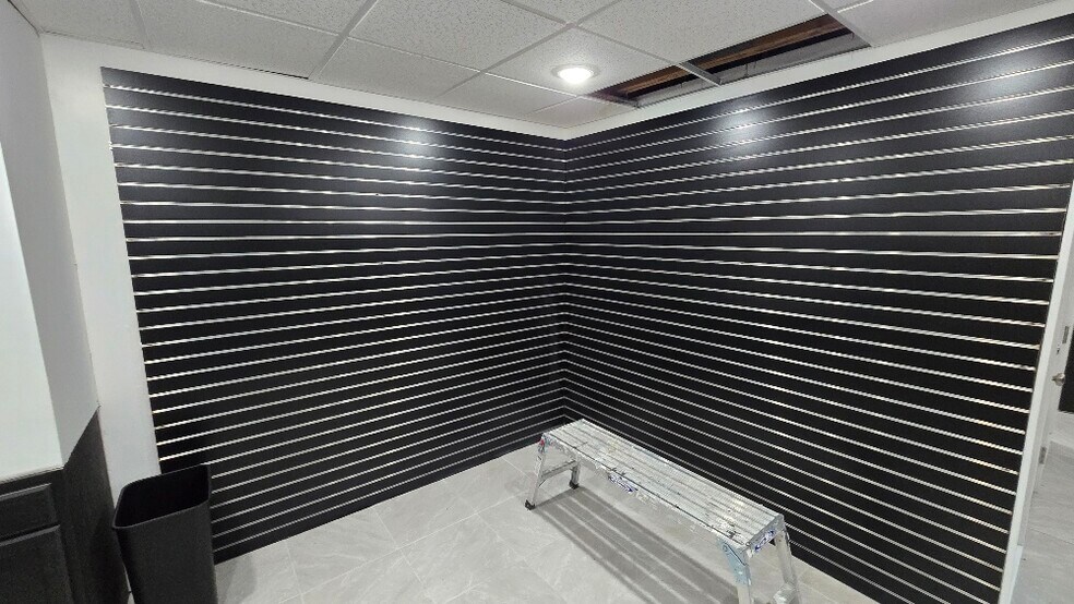 More Photos Of 1274 Left Fork Bens Way, Wharncliffe Storefront Retail Residential For Sale