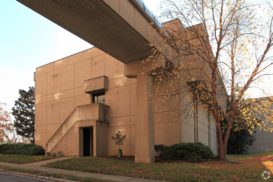 More Photos Of 801 Barret Ave, Louisville Office For Lease