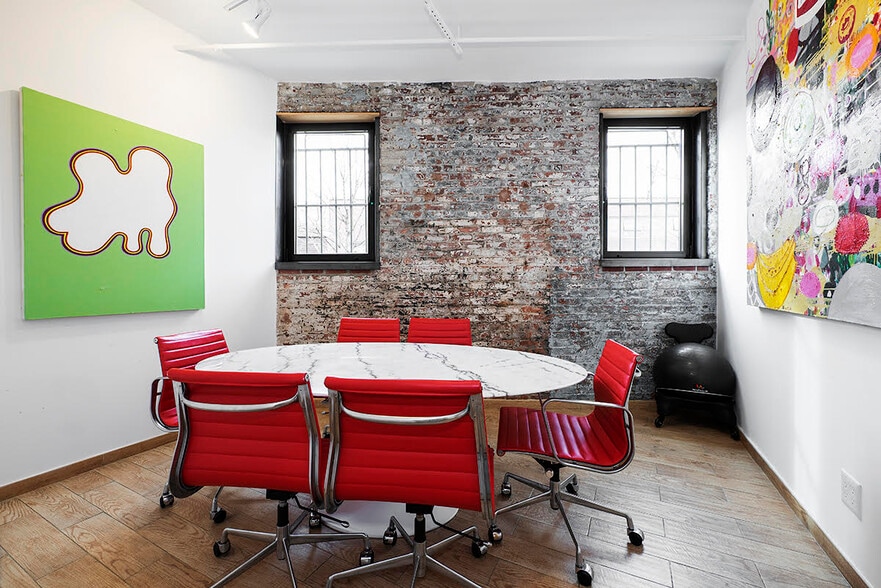 More Photos Of 1-11 Gem St, Brooklyn Office For Lease