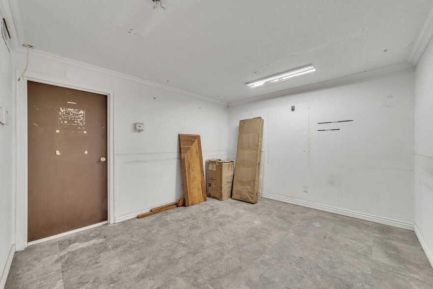 More Photos Of 2685 Durango Dr, Colorado Springs Warehouse For Lease