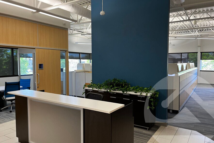More Photos Of 2655 E Oakley Park Rd, Commerce Township Office For Sale
