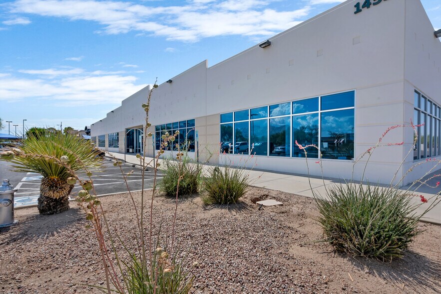 More Photos Of 1455 W River Rd, Tucson Schools For Lease
