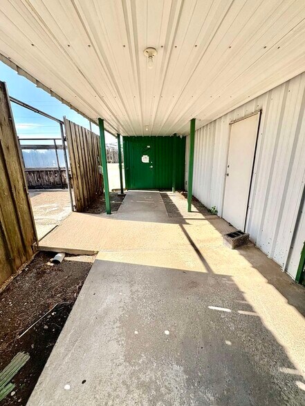 More Photos Of 117 Oxford ave, Enid Restaurant For Sale