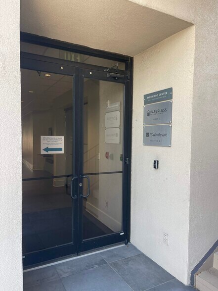 More Photos Of 3049 S Sherwood Forest Blvd, Baton Rouge Office For Lease