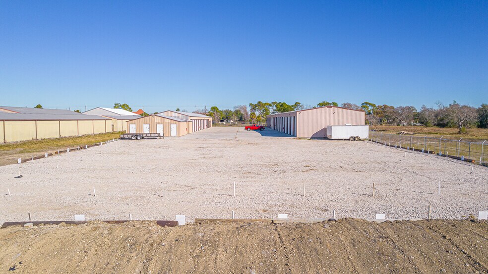 More Photos Of 207 27th St, San Leon Self Storage For Sale