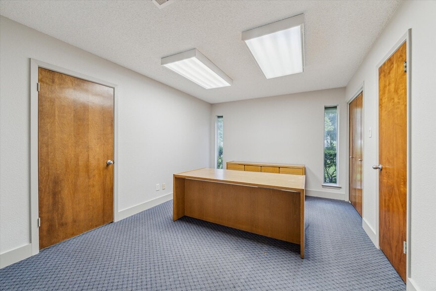 More Photos Of 11930 Sam Houston Pky, Houston Office For Sale