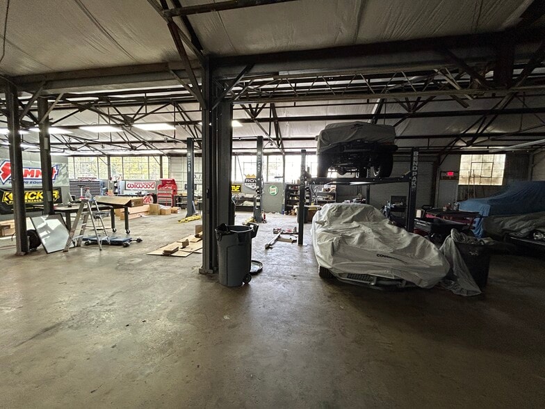 More Photos Of 1164 Zonolite Pl, Atlanta Warehouse For Sale