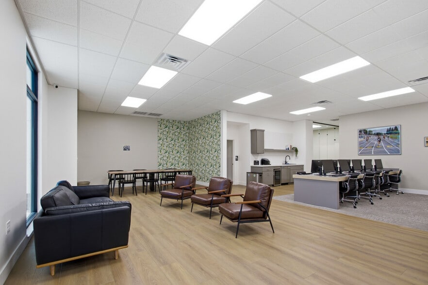 More Photos Of 635 Fairfield Dr, Merced Movie Theatre For Sale