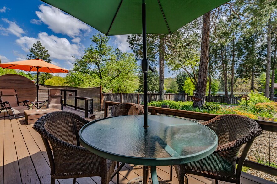 More Photos Of 21376 Consolation St, Volcano Specialty For Sale