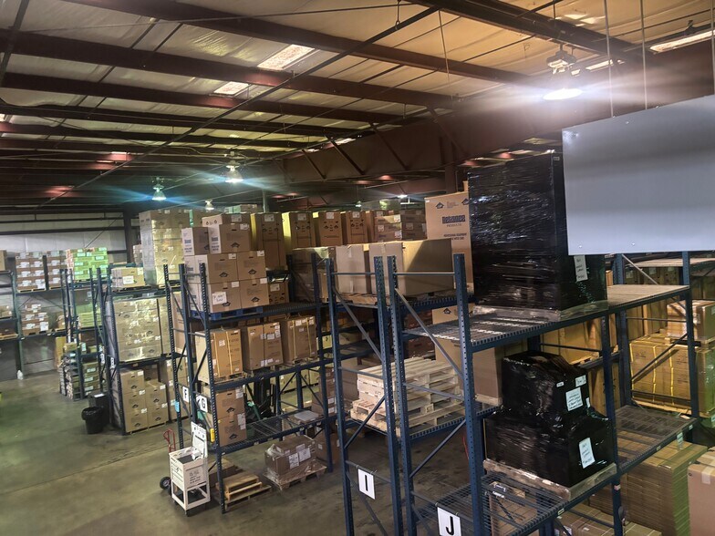 More Photos Of 5358 Robin Hood Rd, Norfolk Flex For Lease