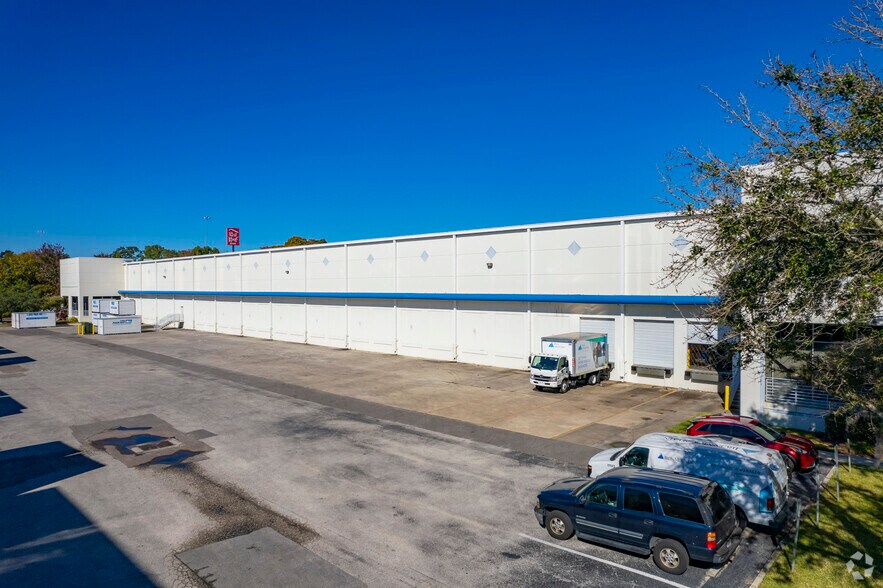 More Photos Of 8600-8655 Elm Fair Blvd, Tampa Unknown For Lease