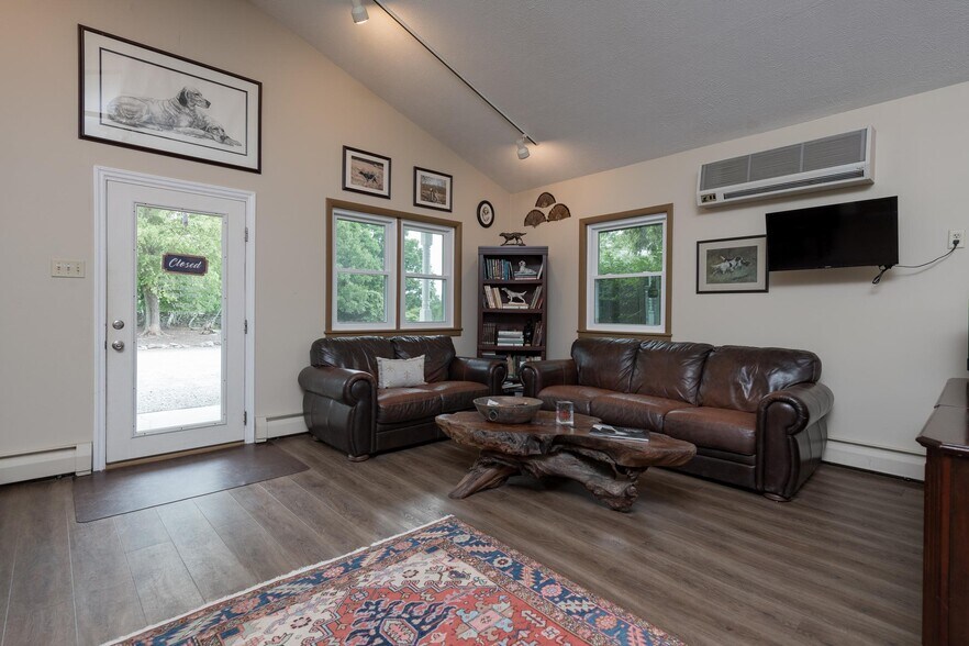 More Photos Of 175 Decoverly Lane, Falls Specialty For Sale
