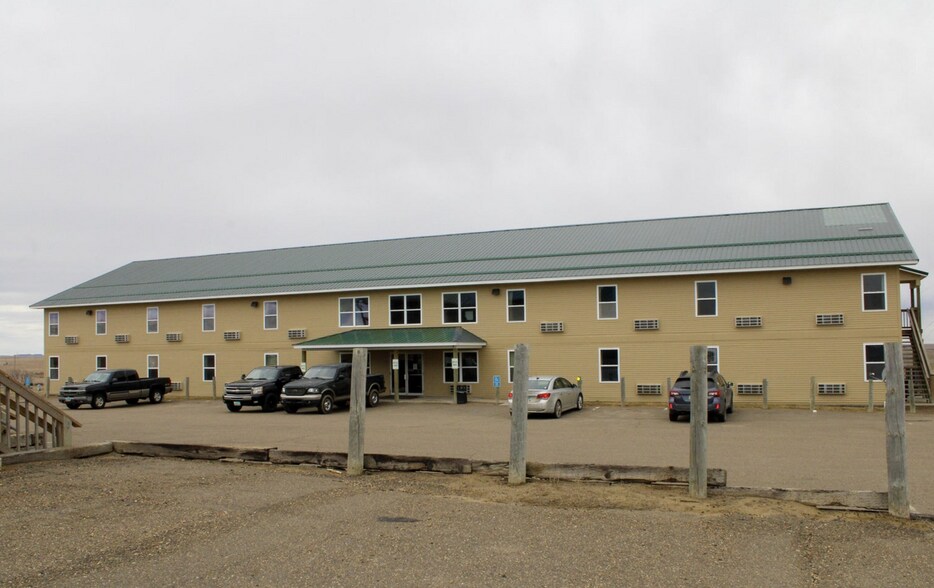 Primary Photo Of 14080 US 85, Alexander Hotel For Sale