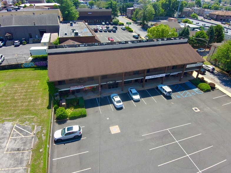 More Photos Of 516-534 Greenhill Ave, Wilmington Storefront Retail Office For Lease