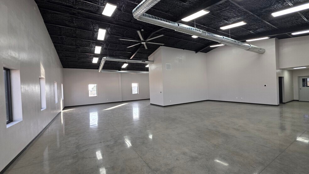 More Photos Of 3609 S County 1232 Rd, Midland Warehouse For Lease