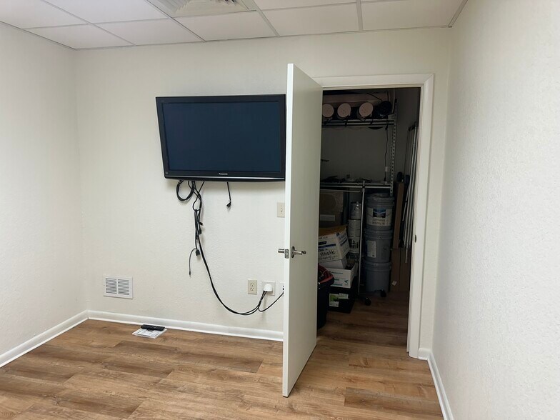 More Photos Of 2841 Tamiami Trl, Port Charlotte Medical For Sale