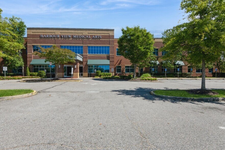 More Photos Of 5838 Harbour View Blvd, Suffolk Medical For Lease