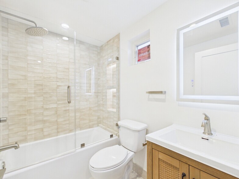 More Photos Of 11967 Bray St, Culver City Apartments For Sale
