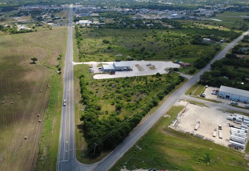 More Photos Of 901 W State Highway 72, Kenedy Industrial For Lease