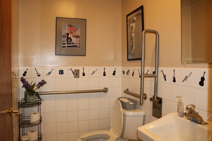 More Photos Of 125 Bedford St, Stamford Storefront For Lease