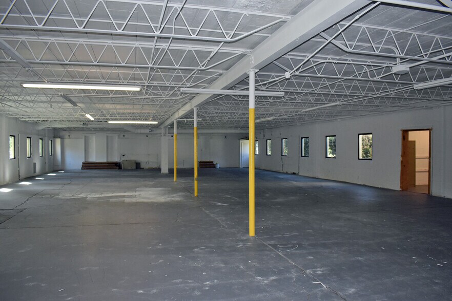 More Photos Of 3406 Sandfort Rd, Phenix City Warehouse For Sale