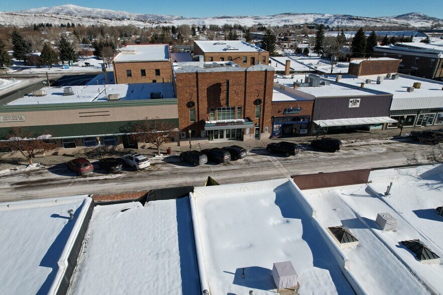 More Photos Of 1028 Main St, Evanston Theater Concert Hall For Sale