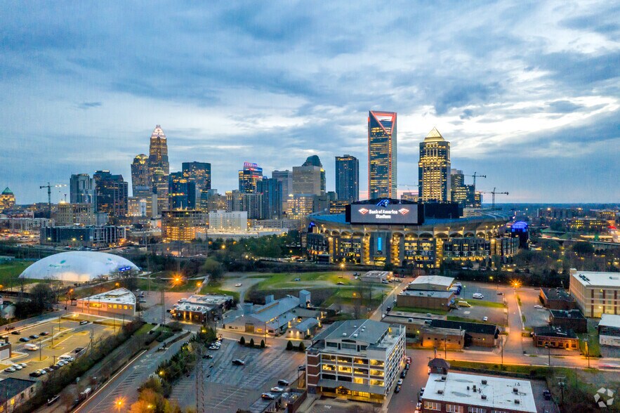 More Photos Of 600 S Tryon St, Charlotte Coworking Space